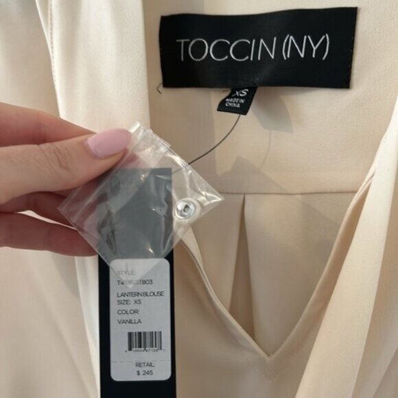NWT Toccin Women's Cream Tie Front Long Sleeves Lantern Blouse Top Size XS - Picture 2 of 3